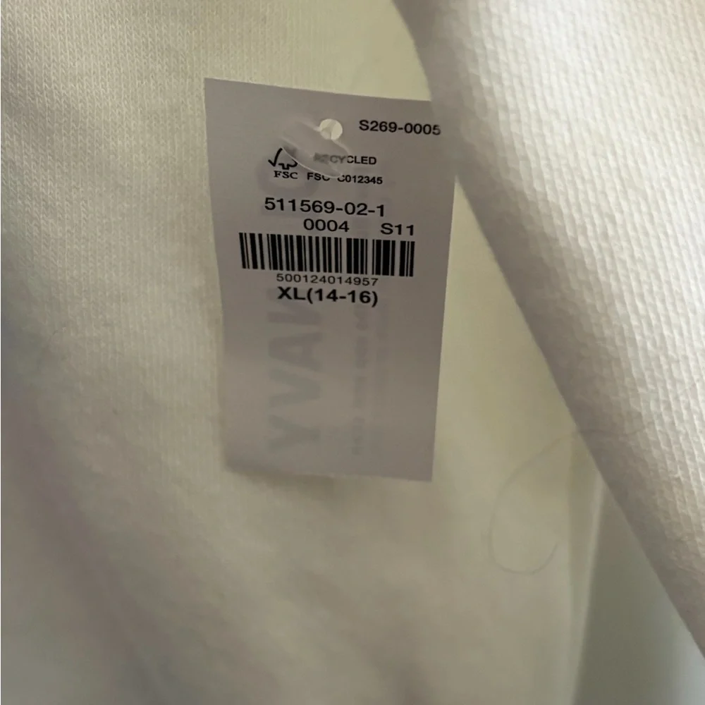 🔥NWT Old Navy White Hot Wheels Hoodie🔥